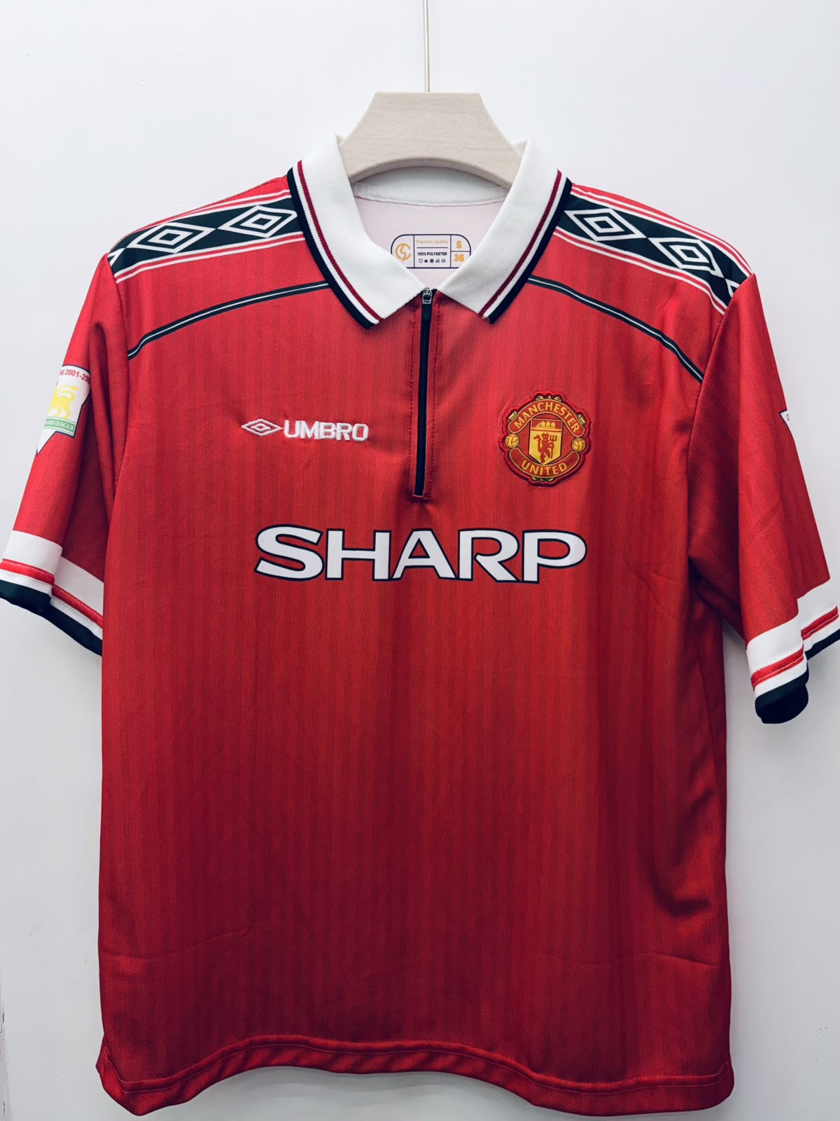 Manchester United – David Beckham #7 Oversized Zip Collar Embroidery Jersey (1998–2000 Retro Home Kit)