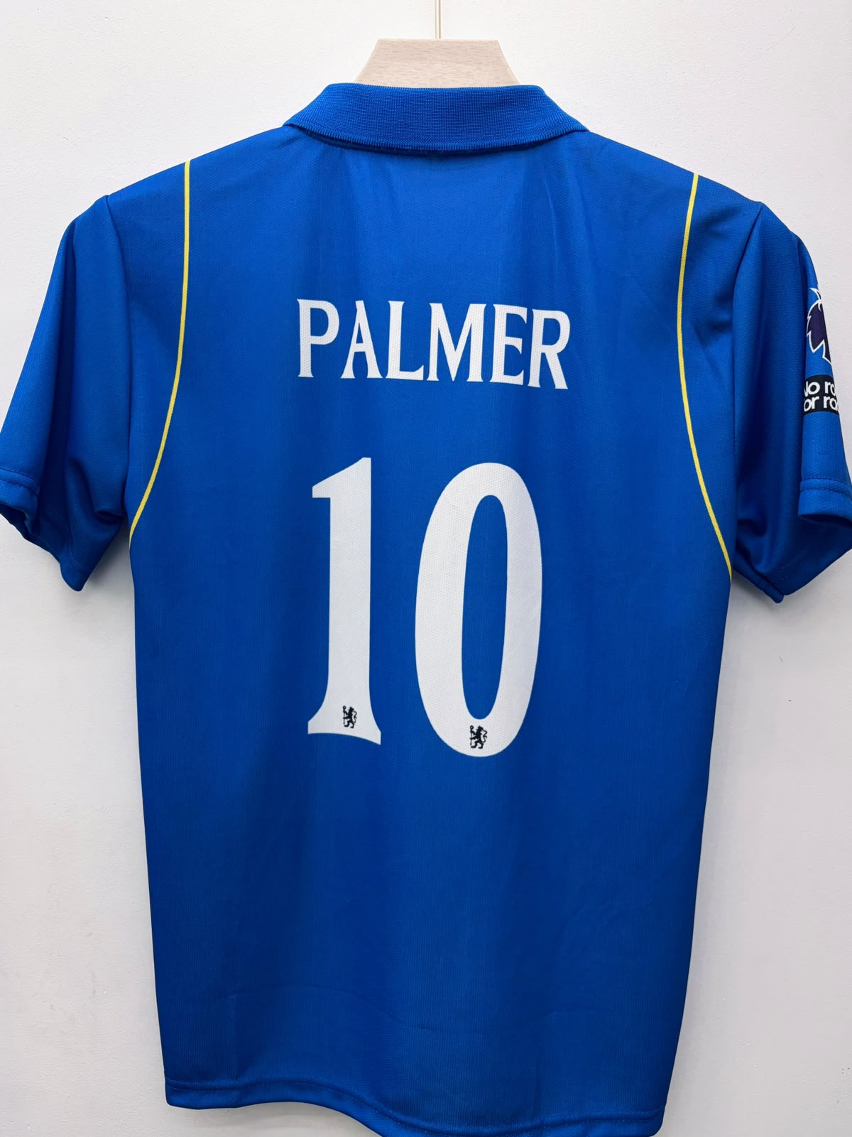 Chelsea FC – Cole Palmer #10 Button Collar Embroidery Jersey (2005–06 Retro Inspired Kit)